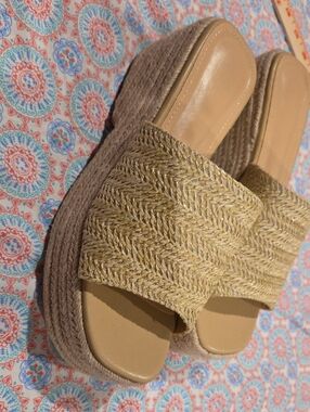 Woven Straw Slide Platform Sandals - Natural